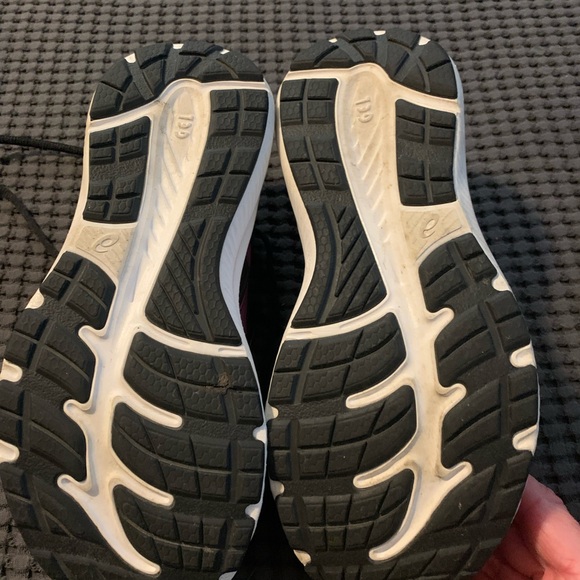 ASICS Women’s Black and Purple Running Shoes - Picture 6 of 6